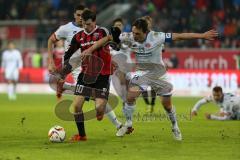 1. Bundesliga - Fußball - FC Ingolstadt 04 - 1. FSV Mainz 05 - Pascal Groß (10, FCI) Zweikampf gegen rechts Baumgartlinger, Julian (Mainz 14)