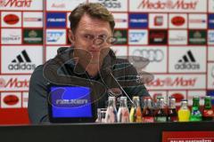 1. Bundesliga - Fußball - FC Ingolstadt 04 - VfB Stuttgart - Pressekonferenz Cheftrainer Ralph Hasenhüttl (FCI)