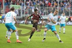 1. Bundesliga - Fußball - FC Ingolstadt 04 - FC Schalke 04 - Mathew Leckie (7, FCI) Johannes Geis (Schalke 5)