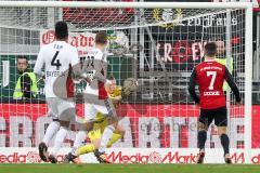 1. BL - Saison 2015/2016 - FC Ingolstadt 04 - Bayer 04 Leverkusen - Mathew Leckie (#7 FC Ingolstadt 04) mit einem Schuss aufs Tor - Leno Bernd Torwart Leverkusen -  Foto: Meyer Jürgen