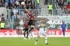 1. Bundesliga - Fußball - FC Ingolstadt 04 - Borussia Mönchengladbach - Kopfball Moritz Hartmann (9, FCI) rechts Oscar Wendt (Gladbach 17)