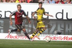 1. Bundesliga - Fußball - FC Ingolstadt 04 - Borussia Dortmund - Lukas Hinterseer (16, FCI) und Matthias Ginter (BVB 28)