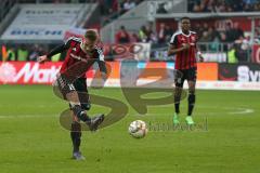 1. Bundesliga - Fußball - FC Ingolstadt 04 - VfB Stuttgart - Max Christiansen (19, FCI) zieht ab