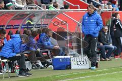 1. Bundesliga - Fußball - FC Ingolstadt 04 - Borussia Mönchengladbach - ratlos links Co-Trainer Michael Henke (FCI) und rechts Cheftrainer Ralph Hasenhüttl (FCI)