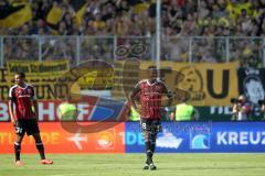 1. Bundesliga - Fußball - FC Ingolstadt 04 - Borussia Dortmund - ratlos nach dem 0:3 Marvin Matip (34, FCI) und Roger de Oliveira Bernardo (8, FCI)