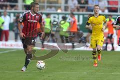 1. Bundesliga - Fußball - FC Ingolstadt 04 - Borussia Dortmund - links Mathew Leckie (7, FCI) rechts Marco Reus (BVB 11)