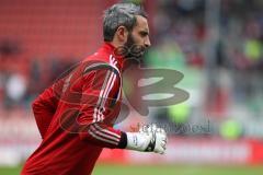 1. BL - Saison 2015/2016 - FC Ingolstadt 04 - Borussia Mönchengladbach - Ramazan Özcan (#1 FC Ingolstadt 04) beim einlaufen zum warm machen - Foto: Meyer Jürgen