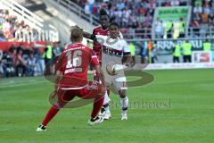 1. Bundesliga - Fußball - FC Ingolstadt 04 - FC Bayern München - mitte Douglas Costa (11 Bayern) Lukas Hinterseer (16, FCI) Danny da Costa (21, FCI)