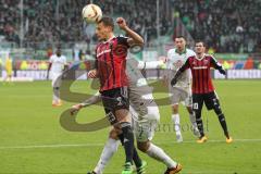 1. Bundesliga - Fußball - FC Ingolstadt 04 - SV Werder Bremen - Robert Bauer (23, FCI) gewinnt den Kopfball gegen Jannik Vestergaard (7, SV Werder Bremen)