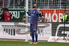 1. BL - Saison 2015/2016 - FC Ingolstadt 04 - Borussia Mönchengladbach - Ramazan Özcan (#1 FC Ingolstadt 04) konzentriert, betet . Foto: Meyer Jürgen