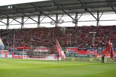 1. Bundesliga - Fußball - FC Ingolstadt 04 - FC Schalke 04 - Fans Fahnen Jubel Hasenhüttl