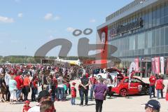 1. Bundesliga - Fußball - FC Ingolstadt 04 - FC Bayern München - Großer Andrang vor dem Audi Sportpark