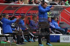 1. BL - Saison 2015/2016 - FC Ingolstadt 04 - Borussia Mönchengladbach - Ralph Hasenhüttl (Trainer FC Ingolstadt 04)  gibt Anweisungen - Foto: Meyer Jürgen