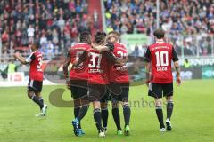 1. Bundesliga - Fußball - FC Ingolstadt 04 - FC Schalke 04 - Darío Lezcano (37, FCI) trifft zum 3:0 Tor Jubel mit Roger de Oliveira Bernardo (8, FCI) und Robert Bauer (23, FCI)