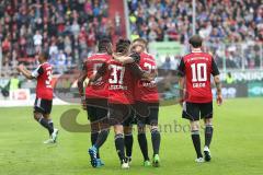 1. Bundesliga - Fußball - FC Ingolstadt 04 - FC Schalke 04 - Darío Lezcano (37, FCI) trifft zum 3:0 Tor Jubel mit Roger de Oliveira Bernardo (8, FCI) und Robert Bauer (23, FCI)