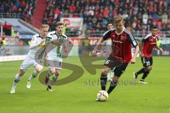 1. Bundesliga - Fußball - FC Ingolstadt 04 - Borussia Mönchengladbach - Lukas Hinterseer (16, FCI) Oscar Wendt (Gladbach 17) Havard Nordtveit (Gladbach 6)