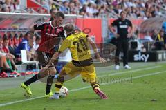 1. Bundesliga - Fußball - FC Ingolstadt 04 - Borussia Dortmund - Pascal Groß (10, FCI) gegen Marcel Schmelzer (BVB 29)