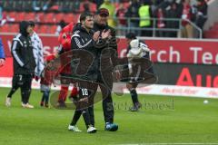 1. Bundesliga - Fußball - FC Ingolstadt 04 - Hannover 96 - Spiel ist aus Team Unentschieden 2:2 Klassenerhalt, Pascal Groß (10, FCI) Cheftrainer Ralph Hasenhüttl (FCI)