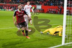 1. BL - Saison 2015/2016 - FC Ingolstadt 04 - 1. FC Köln - Lukas Hinterseer (#16 FC Ingolstadt 04) mit dem 1:0 Führungstrffer - jubel - Timo Horn Torhüter (#1 köln) - Foto: Meyer Jürgen