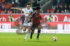 1. Bundesliga - Fußball - FC Ingolstadt 04 - 1. FSV Mainz 05 - Baumgartlinger, Julian (Mainz 14) und rechts Darío Lezcano (37, FCI) Zweikampf