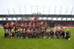 1. Bundesliga - Fußball - FC Ingolstadt 04 - 1. FSV Mainz 05 - Einlaufkids mit Schanzi