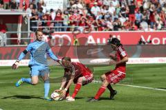 1. Bundesliga - Fußball - FC Ingolstadt 04 - FC Bayern München - Elfmeter Tor Moritz Hartmann (9, FCI) Jubel, Torwart Manuel Neuer (1 Bayern) Almog Cohen (36, FCI)