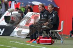 1. Bundesliga - Fußball - FC Ingolstadt 04 - Eintracht Frankfurt - Cheftrainer Ralph Hasenhüttl (FCI) und Co-Trainer Michael Henke (FCI)