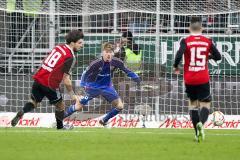 1. BL - Saison 2015/2016 - FC Ingolstadt 04 - Bayer 04 Leverkusen - Chicharito mit dem 0:1 Führungstreffer - Marvin Matip (#34 FC Ingolstadt 04) - Ørjan Nyland (#26 FC Ingolstadt 04) - Foto: Meyer Jürgen