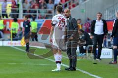 1. Bundesliga - Fußball - FC Ingolstadt 04 - FC Bayern München - Thomas Müller (25 Bayern) bei Cheftrainer Josep Pep Guardiola (Bayern)