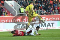 1. Bundesliga - Fußball - FC Ingolstadt 04 - Bayer 04 Leverkusen - Torchance für Stefan Lex (14, FCI) wird verhindert von Torwart Leno, Bernd (Leverkusen 1) und Tah, Jonathan (Leverkusen 4)