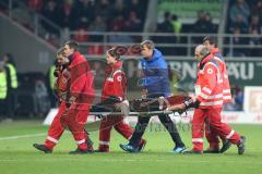 1. Bundesliga - Fußball - FC Ingolstadt 04 - TSG Hoffenheim - Benjamin Hübner (5, FCI) wird verletzt vom Platz getragen