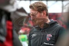1. Bundesliga - Fußball - FC Ingolstadt 04 - Borussia Mönchengladbach - Cheftrainer Ralph Hasenhüttl (FCI) vor dem Spiel