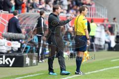 1. BL - Saison 2015/2016 - FC Ingolstadt 04 - Schalke 04 - Ralph Hasenhüttl (Trainer FC Ingolstadt 04) gibt Anweisungen - Foto: Meyer Jürgen