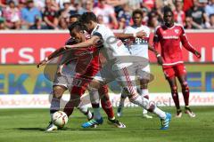 1. Bundesliga - Fußball - FC Ingolstadt 04 - FC Bayern München - Darío Lezcano (37, FCI) Javi Martinez (8 Bayern)