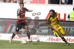 1. Bundesliga - Fußball - FC Ingolstadt 04 - Borussia Dortmund - Alfredo Morales (6, FCI) und Neven Subotic (BVB 4)