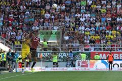 1. Bundesliga - Fußball - FC Ingolstadt 04 - Borussia Dortmund - Marcel Schmelzer (BVB 29) und Pascal Groß (10, FCI) in der Luft