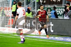 1. Bundesliga - Fußball - FC Ingolstadt 04 - 1. FC Köln - Lukas Hinterseer (16, FCI) schiesst das 1:0. Dominique Heintz (3, 1. FC Köln) ist deprimiert.