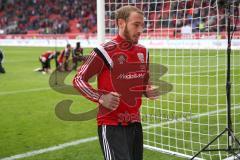 1. Bundesliga - Fußball - FC Ingolstadt 04 - Borussia Mönchengladbach - Sieg Spiel ist aus Fans Jubel, Torschütze Moritz Hartmann (9, FCI) läuft zu den Fans