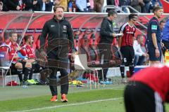 1. Bundesliga - Fußball - FC Ingolstadt 04 - Eintracht Frankfurt - Cheftrainer Ralph Hasenhüttl (FCI) schreit zur Vernunft