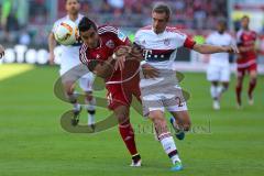 1. Bundesliga - Fußball - FC Ingolstadt 04 - FC Bayern München - Darío Lezcano (37, FCI) Philipp Lahm (21 Bayern)