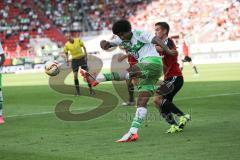 1. Bundesliga - Fußball - FC Ingolstadt 04 - VfL Wolfsburg -  Dante Bonfim Costa Santos (Wolfsburg 18) rettet den Ball vor Stefan Lex (14, FCI)