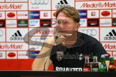 1. Bundesliga - Fußball - FC Ingolstadt 04 - Borussia Dortmund - Pressekonferenz nach dem Spiel Cheftrainer Ralph Hasenhüttl (FCI)