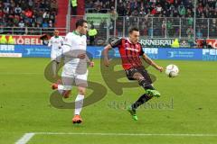 1. Bundesliga - Fußball - FC Ingolstadt 04 - SV Werder Bremen - Robert Bauer (23, FCI) und Levin Öztunali (11, SV Werder Bremen)