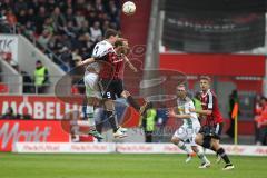 1. BL - Saison 2015/2016 - FC Ingolstadt 04 - Borussia Mönchengladbach - Moritz Hartmann (#9 FC Ingolstadt 04)  beim Kopfball - Foto: Meyer Jürgen