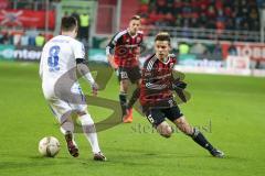 1. Bundesliga - Fußball - FC Ingolstadt 04 - SV Darmstadt 98 - Zweikampf links Jerome Gondorf (8 Darmstadt 98) und rechts Alfredo Morales (6, FCI)