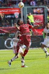 1. Bundesliga - Fußball - FC Ingolstadt 04 - FC Bayern München - Darío Lezcano (37, FCI) Rafinha (13 Bayern)