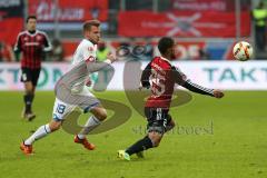1. Bundesliga - Fußball - FC Ingolstadt 04 - 1. FSV Mainz 05 - Elias Kachunga (25, FCI) und links Brosinski, Daniel (Mainz 18)