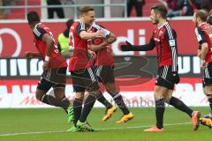 1. Bundesliga - Fußball - FC Ingolstadt 04 - VfB Stuttgart - Mathew Leckie (7, FCI) köpft zum 2:1 Tor Jubel mit Robert Bauer (23, FCI)