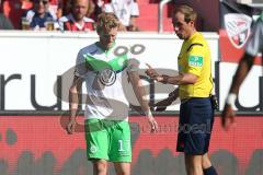 1. Bundesliga - Fußball - FC Ingolstadt 04 - VfL Wolfsburg -  André Schürrle (Wolfsburg 17) wird vom Schiedsrichter ermahnt