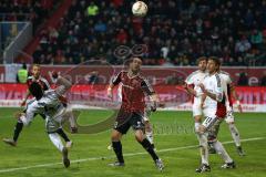 1. Bundesliga - Fußball - FC Ingolstadt 04 - Bayer 04 Leverkusen - mitte Romain Brégerie (18, FCI) und rechts Kießling, Stefan (Leverkusen 11) links Tah, Jonathan (Leverkusen 4)